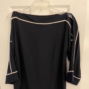 Ann Taylor XS Blouse. Beautiful sleeves -open pattern w/white buttons in between